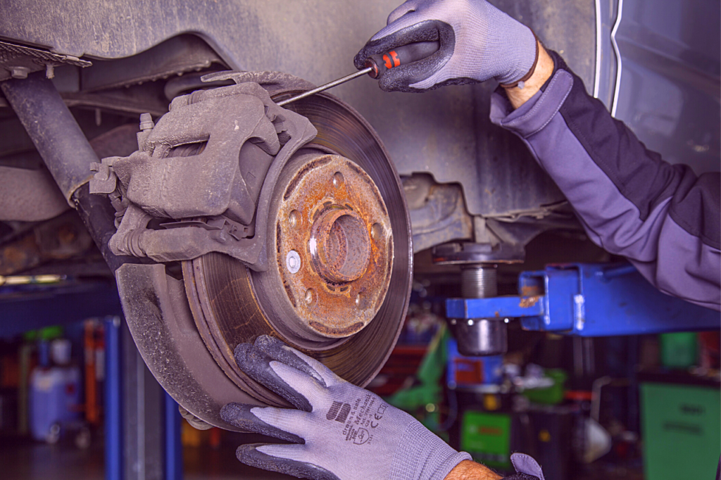 how-long-do-brake-pads-last-average-life-of-brake-pads-motorpet